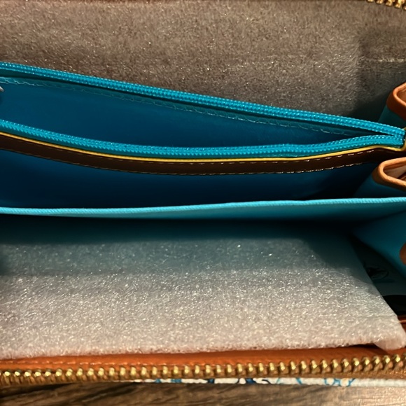 Dooney Disney Hawaii Aulani 2021 Wallet - Picture 7 of 9